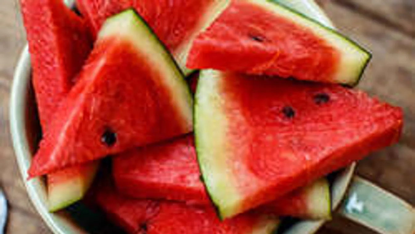 Jól átvágnak most a dinnyével. Drágán sózzák rád az ízetlen külföldit