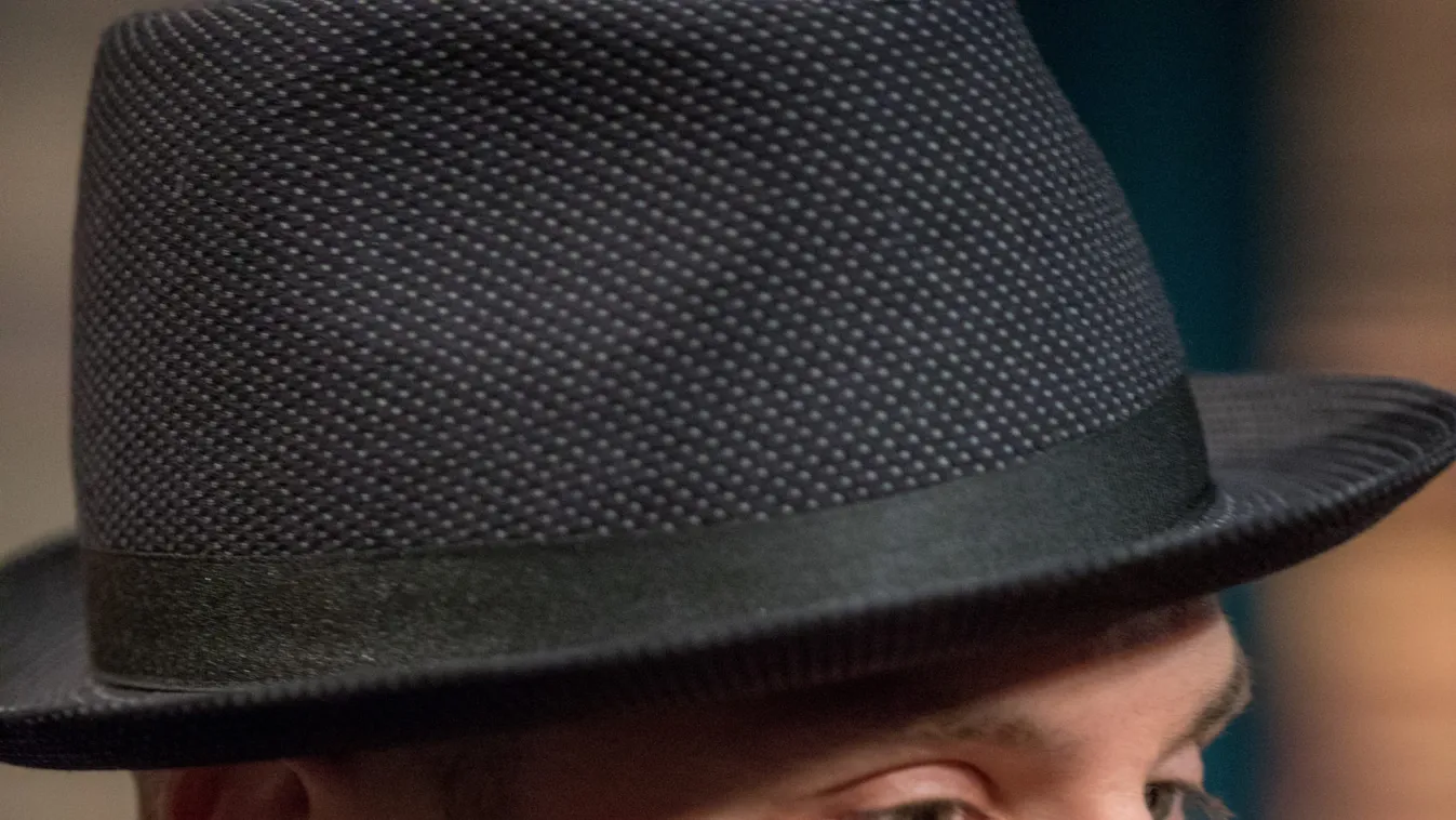 Gyászol a magyar énekes: Semmi jel nem utalt arra, hogy baj lenne