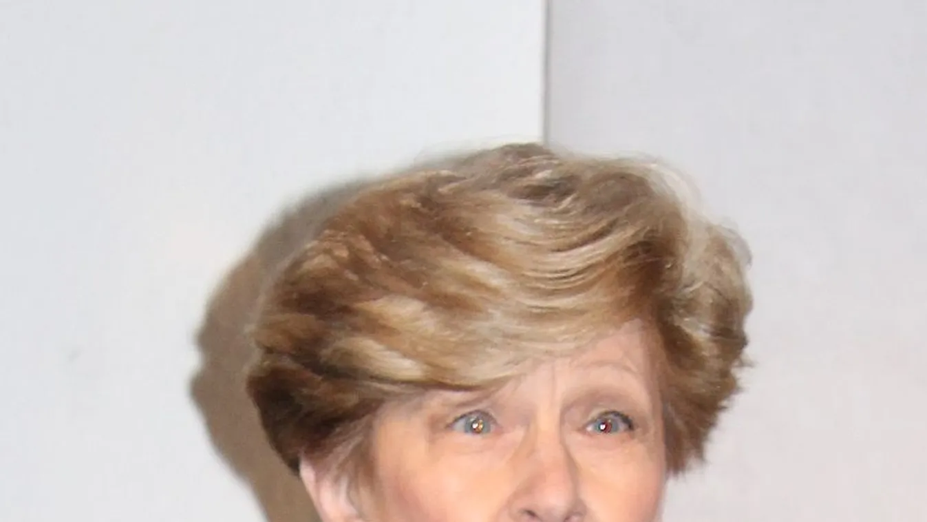 Kudlik Julit sem kíméli a kamuportál