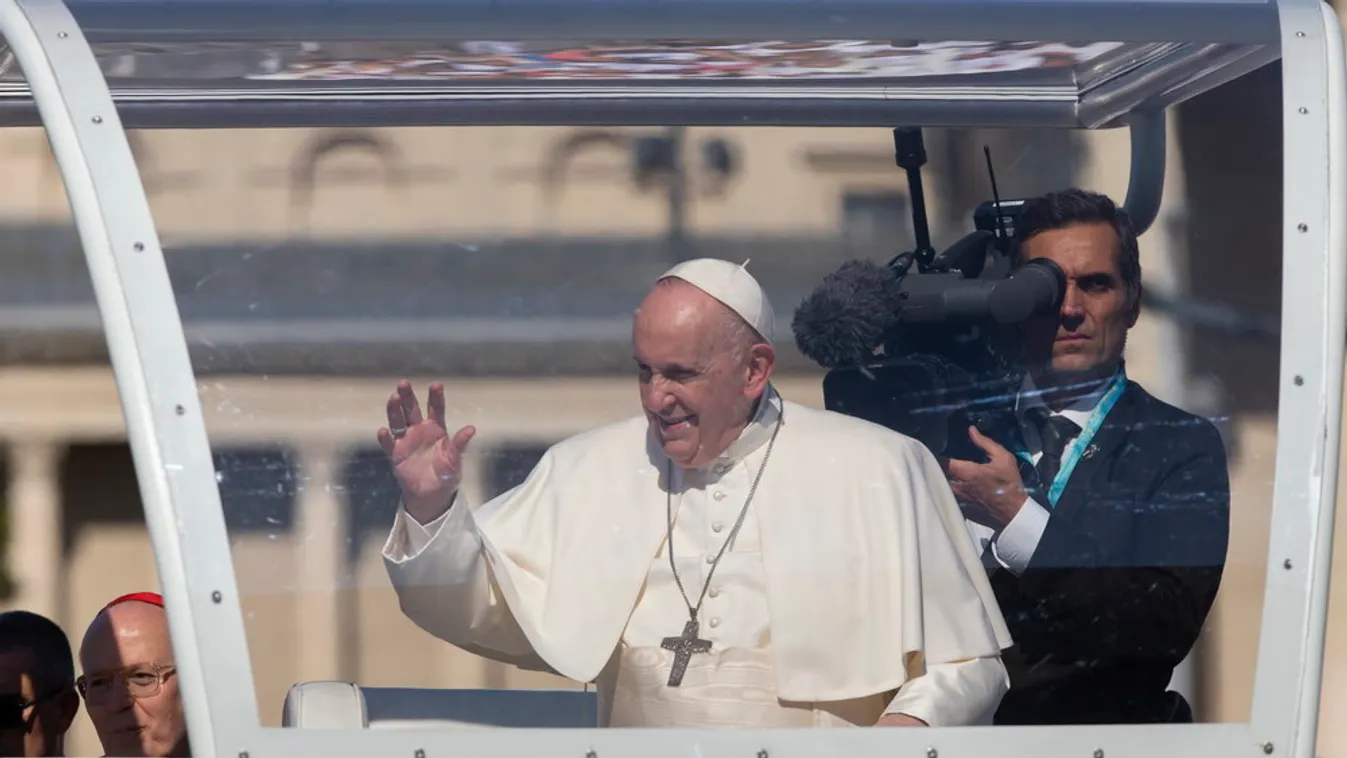 Ezt mondta Ferenc pápa az oltásról