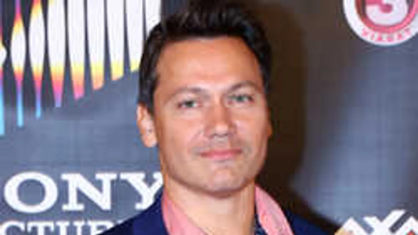 Kiborult a magyar sztár, fényes nappal vitték el a kocsiját