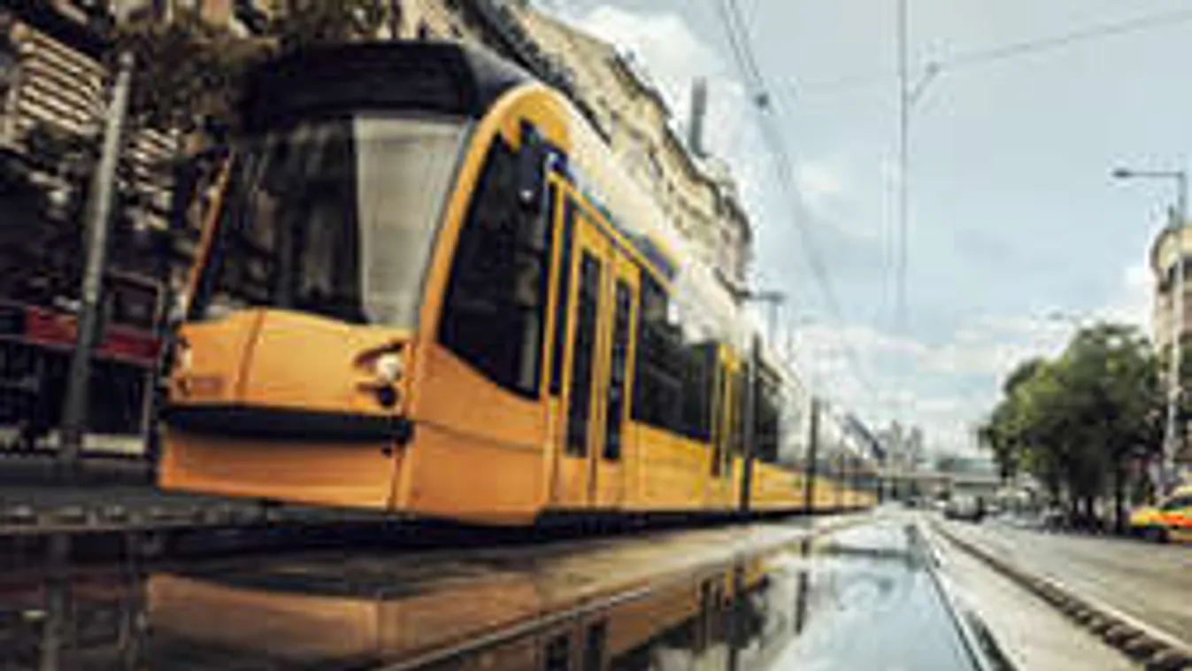 Tovább tart a villamosfrász, most egy alvó utast fosztottak ki a 6-oson!