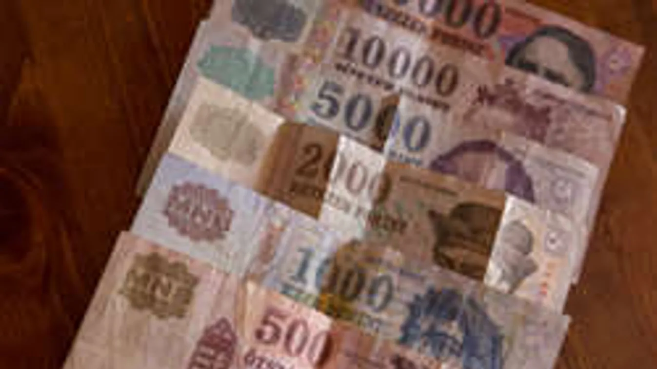 60 ezer forinttal nő a minimálbéresek éves keresete