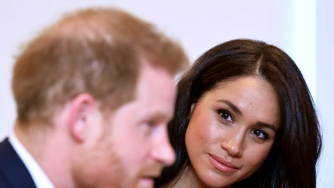 A magánélet megszállottja Harry és Meghan, ezzel bezzeg azonnal rohantak a sajtóhoz