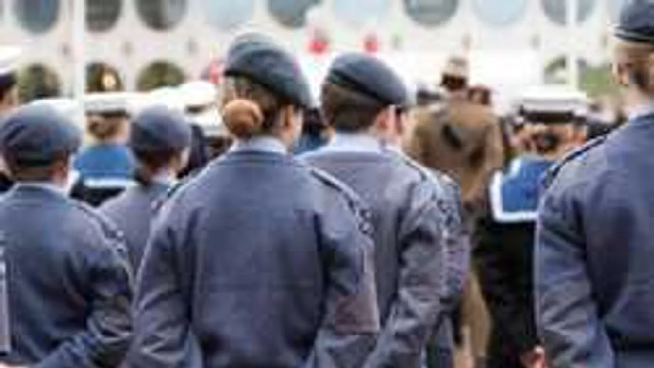 Terrorveszély Skóciában! Nem viselhetnek egyenruhát a skót kadétok