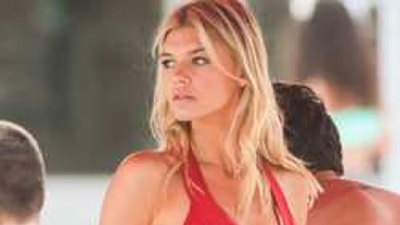 DiCaprio exbarátnője gondolt egyet, és ledobta a bikinifelsőt