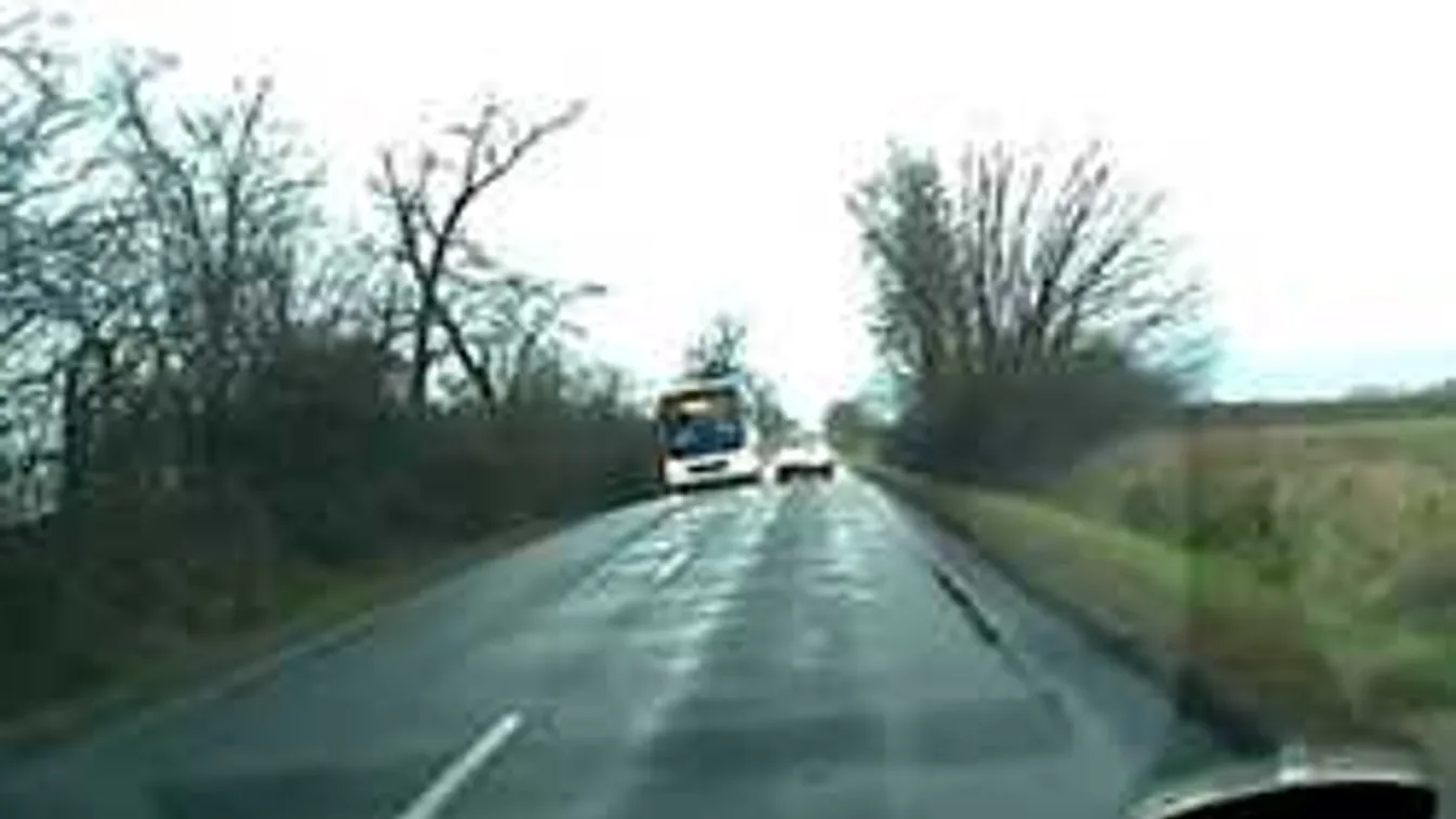 Alig tudta megelőzni a magyar buszt, aztán jött a meglepetés