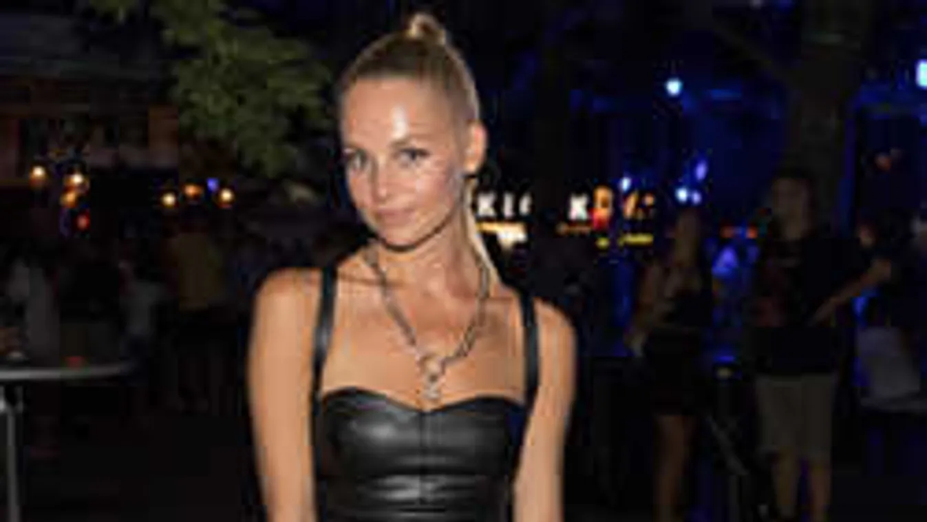 Újabb fordulat, ez a fotó buktatta le Iszak Esztert: nagy a boldogság