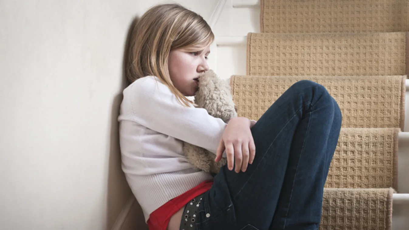 Nem hiszed el, milyen szörnyűséget művelt gyerekeivel az apa