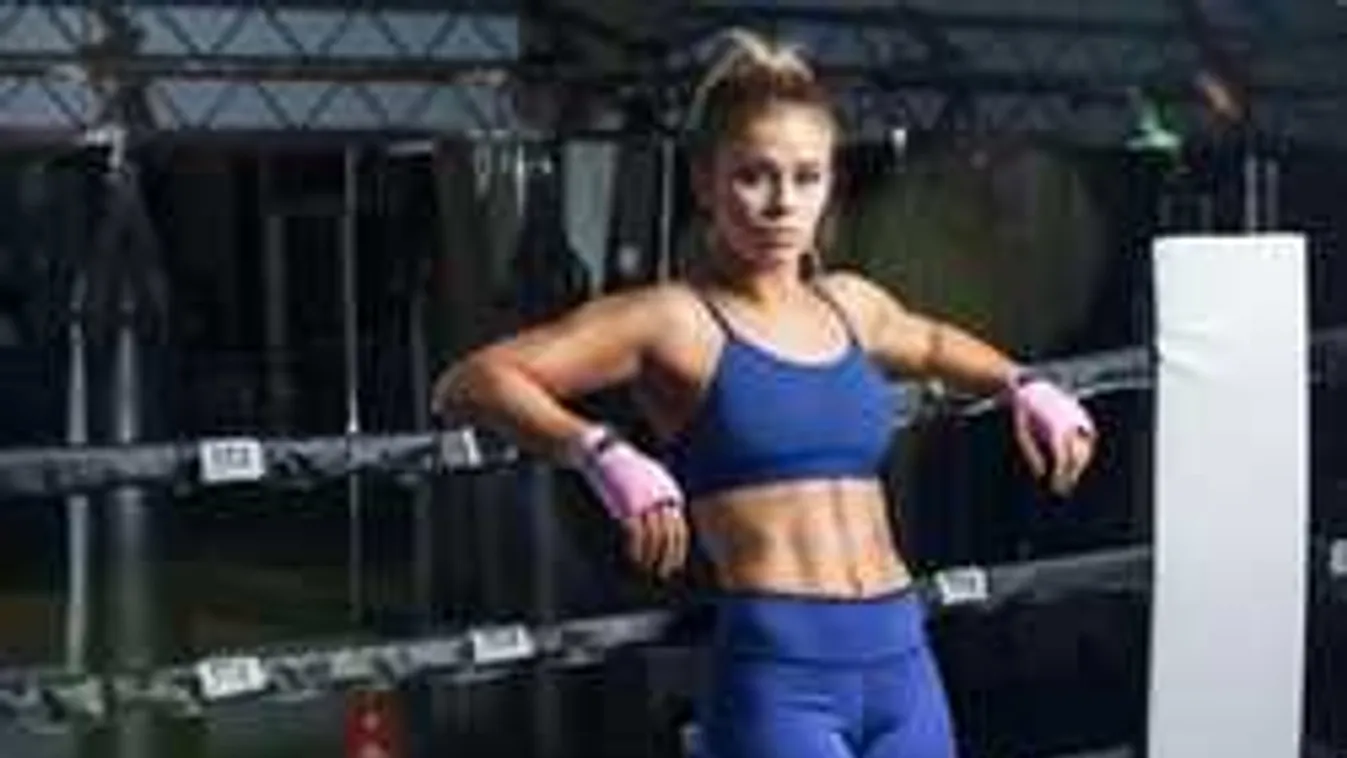 Lotyónak bélyegezték videója miatt a bunyós szépséget