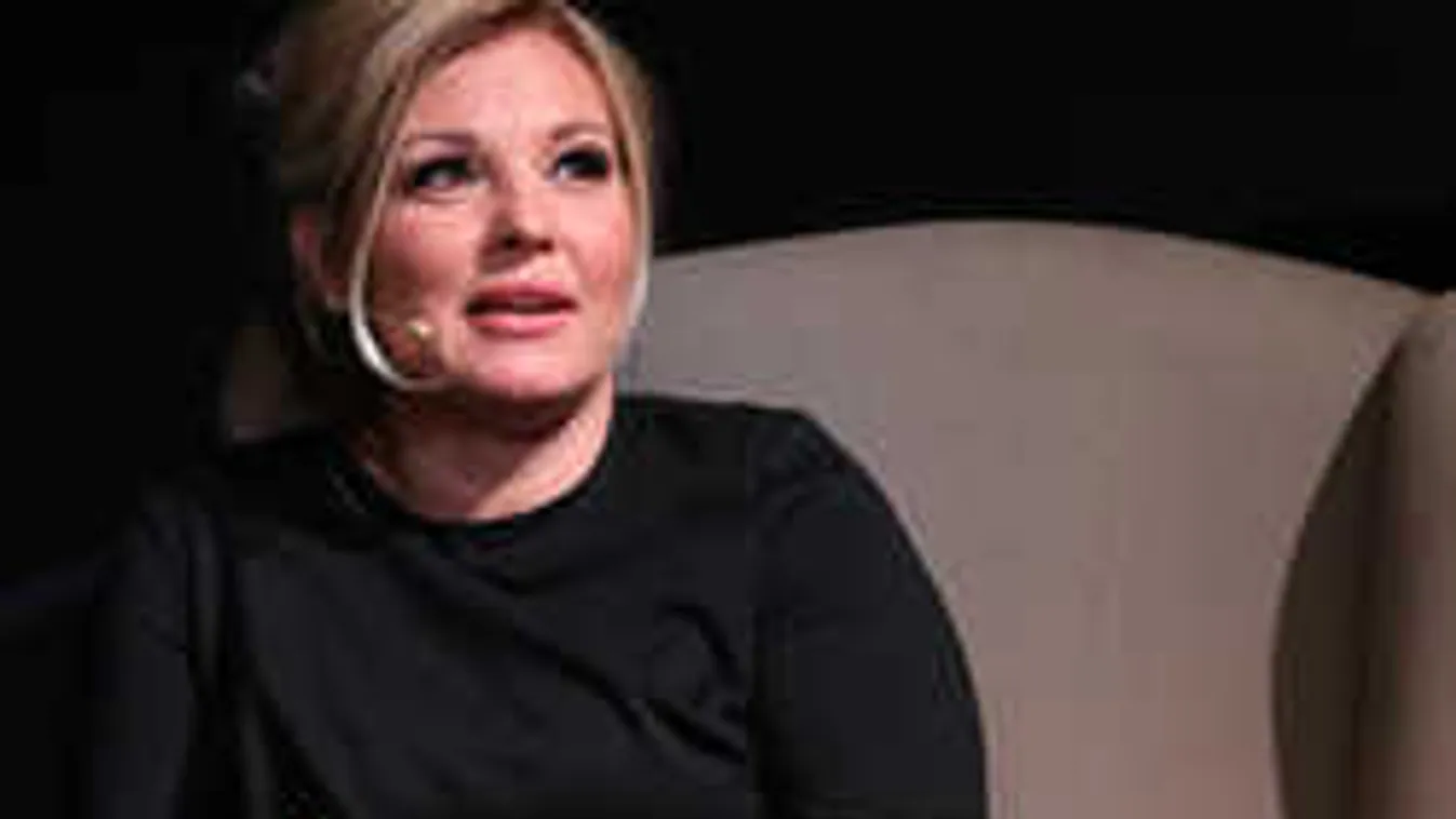 Ágyában, lefekvés előtt mutatta meg magát Liptai Claudia