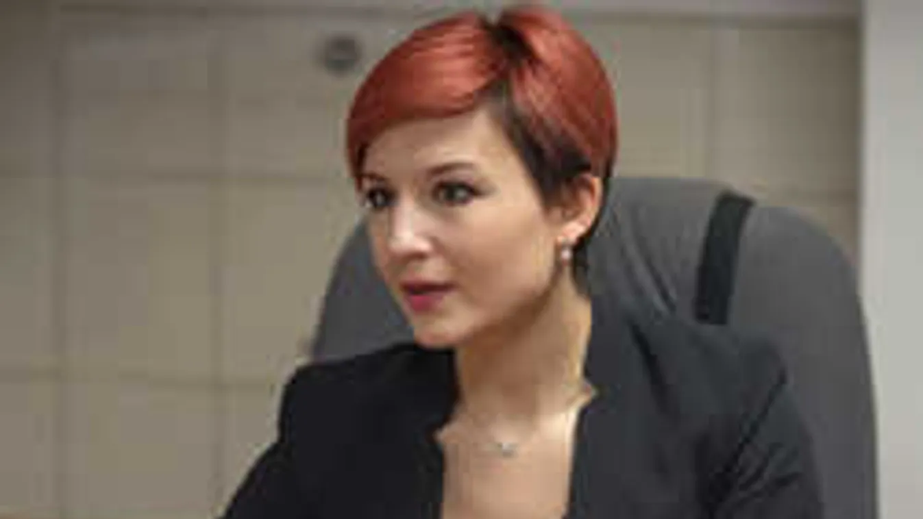 Az átvert ügyfelek bosszúja: tönkretennék Klapka lányát!