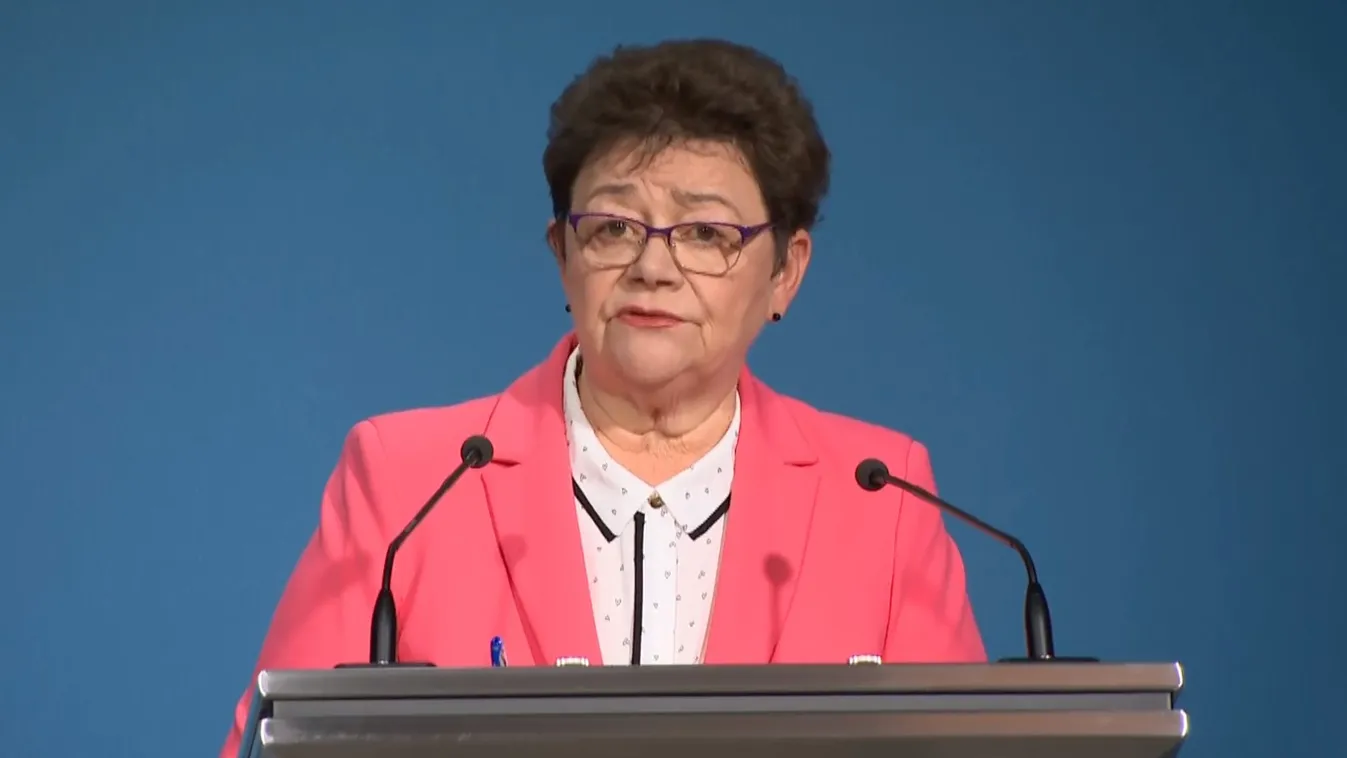 Müller Cecília az Operatív Törzs sajátótájékoztatóján