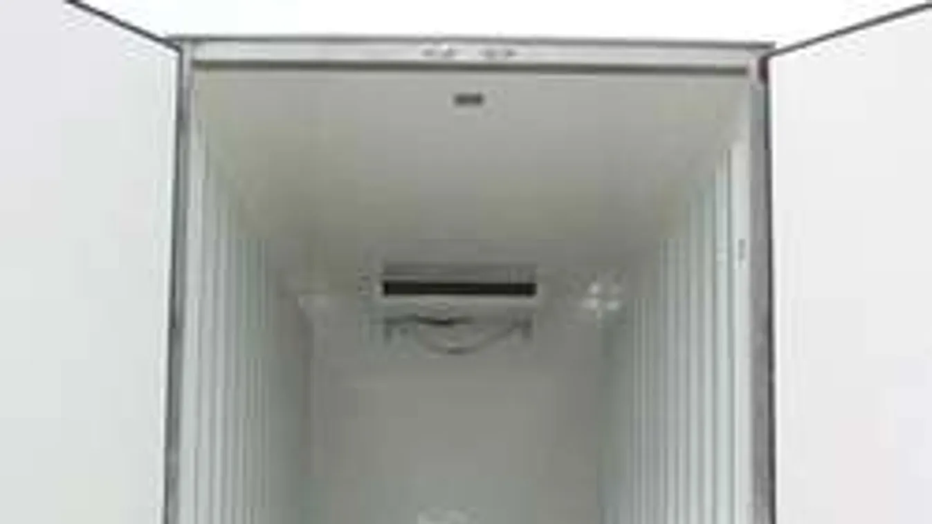 Két hét után találtak rá a migránsokra a kisbusz csomagterében