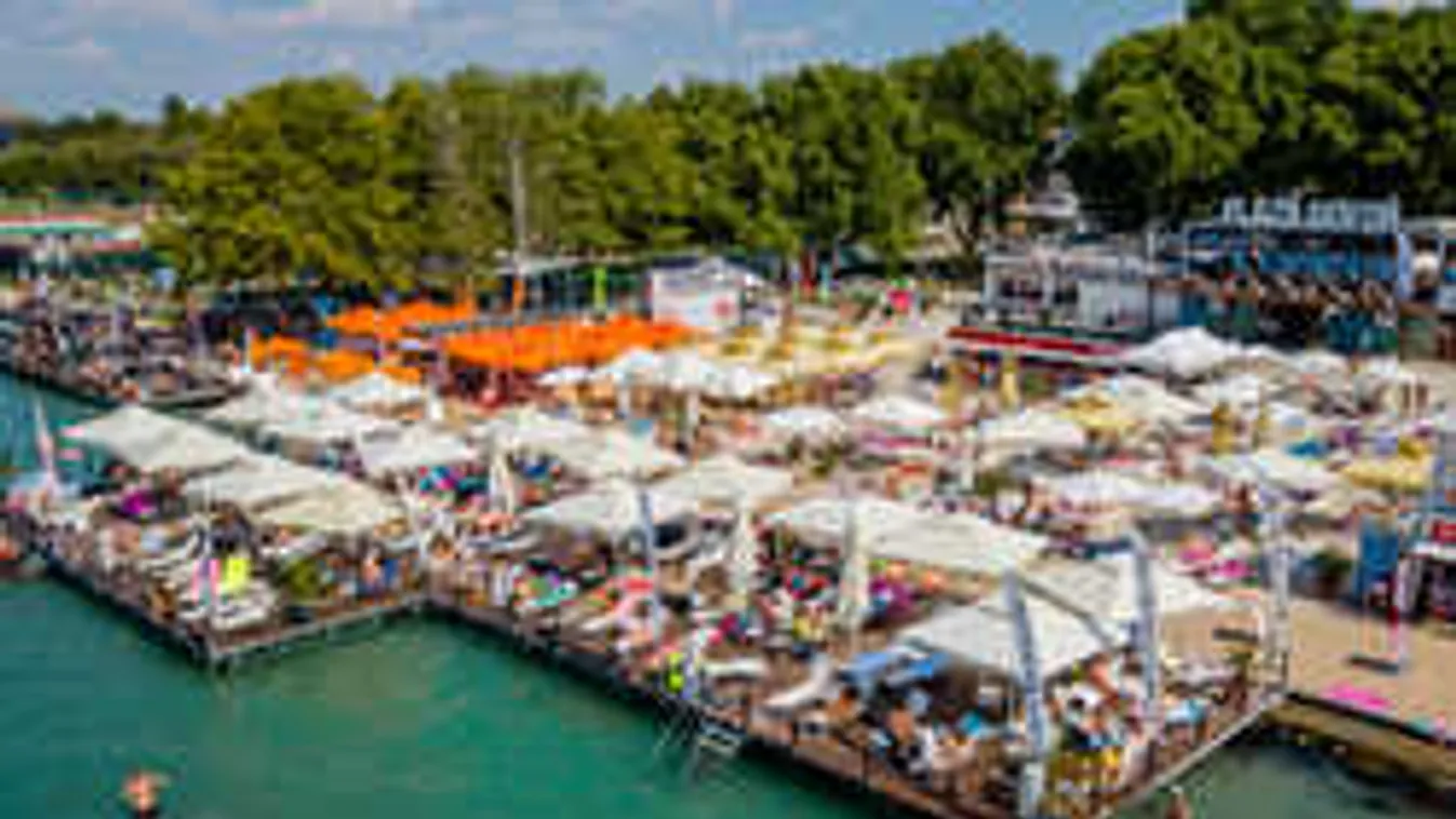 Demjén Ferenccel és Kiss Tibivel búcsúzik a nyár Siófokon