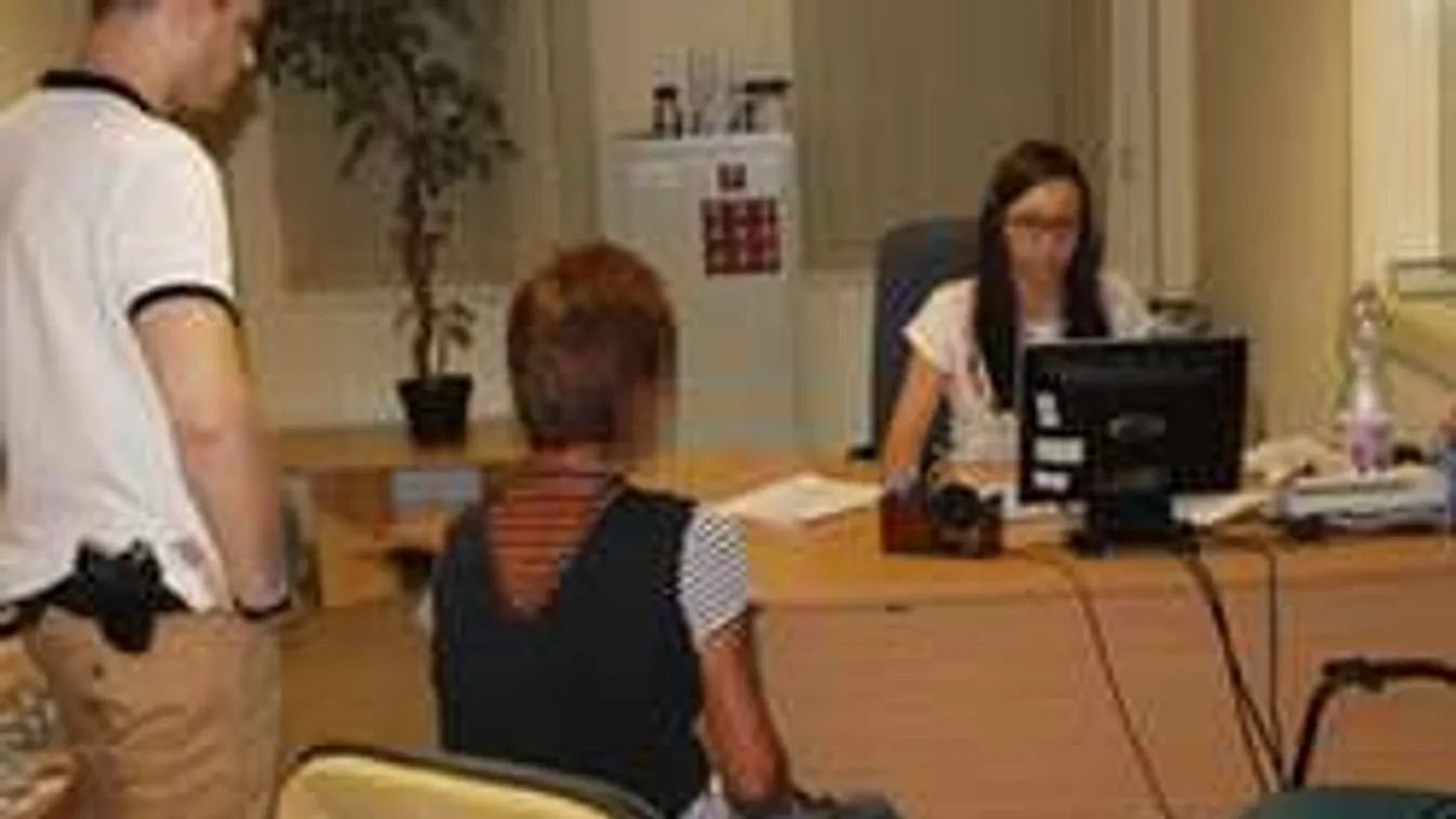 Kegyetlenül megverte az idős nő a férfit, majd a nadrágjába nyúlt...