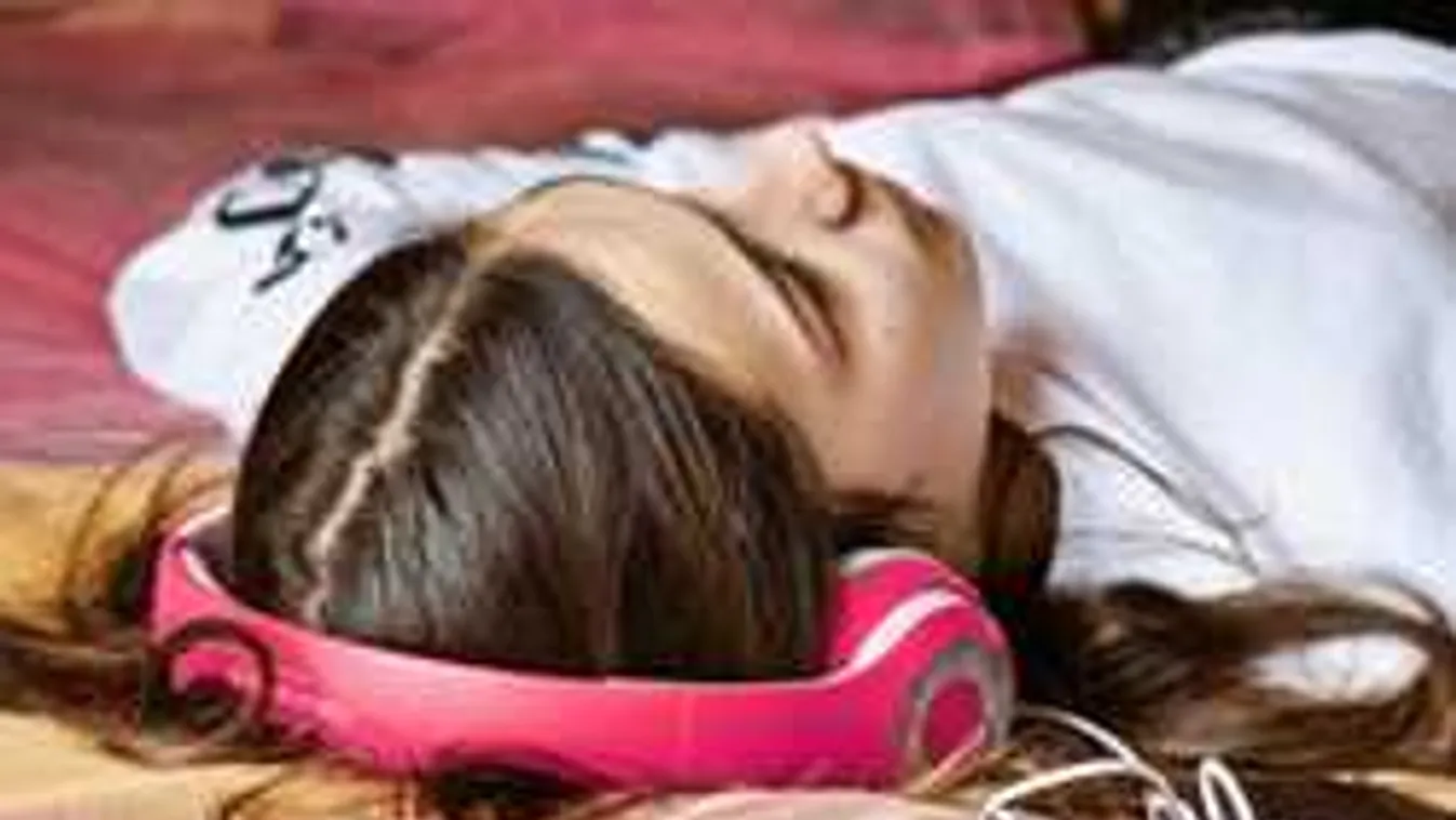 Nagy kérdés a szülőknek: mikortól lehet egy gyereket egyedül hagyni