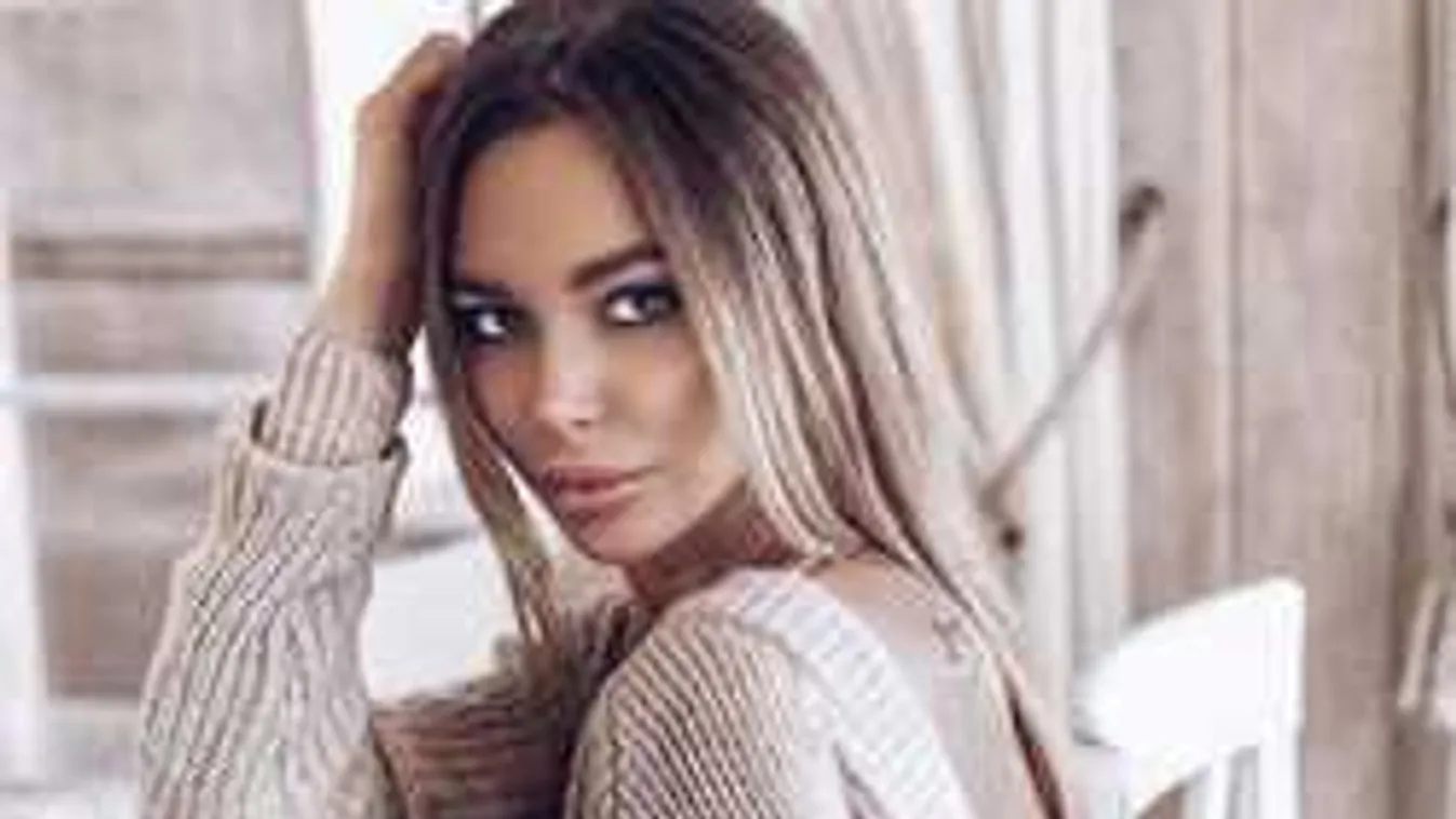 Ettől leesik az állad: szinte szétreped a melltartó a szexi anyukán