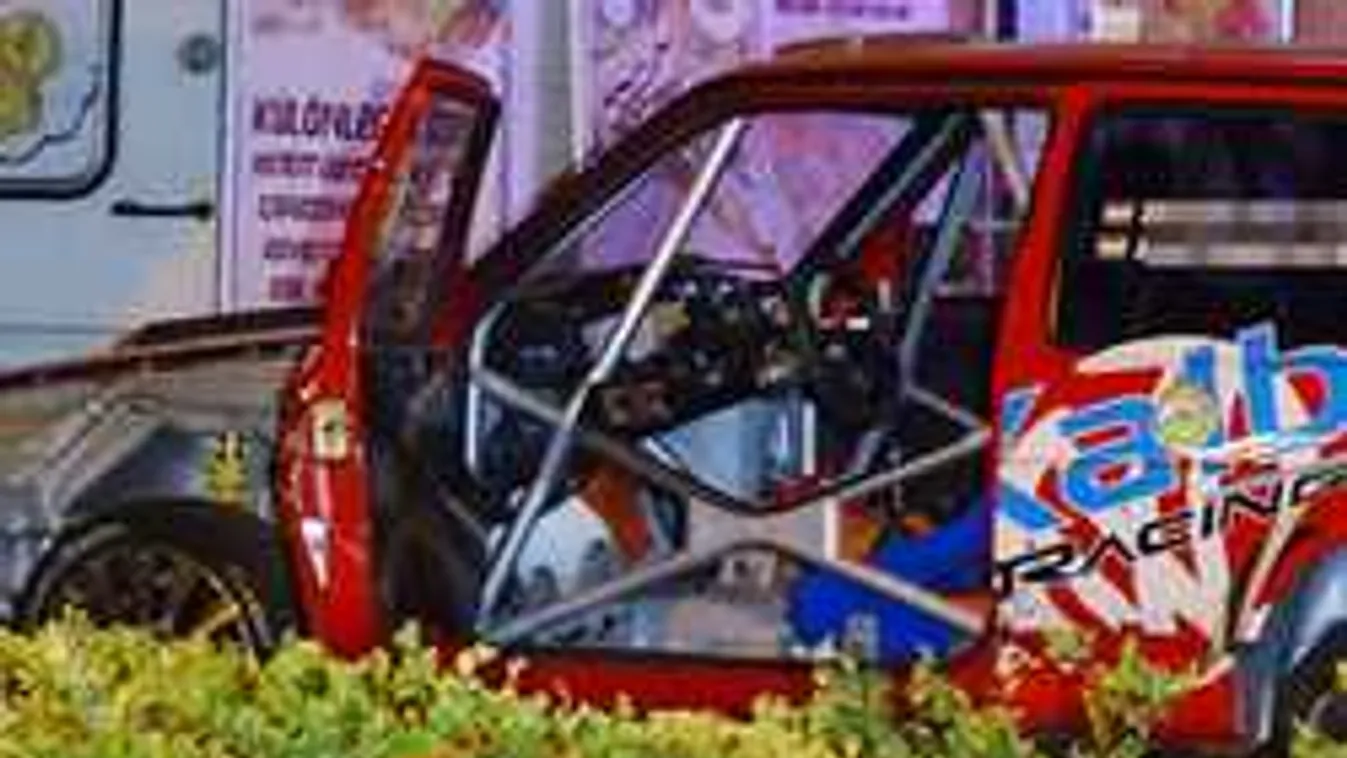 Megszólalt a tótkomlósi ralin tömegbe hajtó pilóta: így látta a balesetet