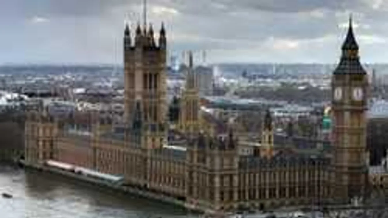 Szexbotrány a parlamentben, pincérnőket fogdostak a képviselők