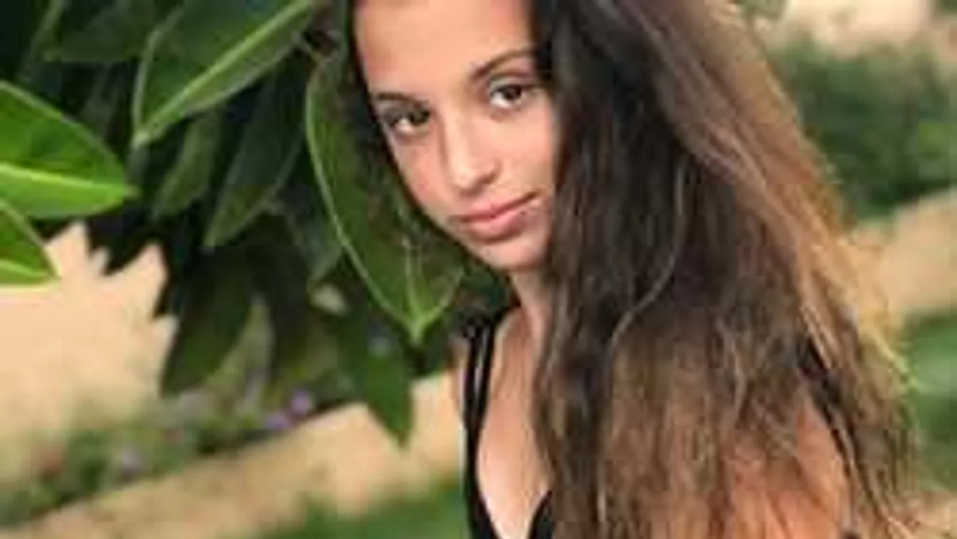 Lefotózták Liptai Claudia tinilányát: Elképesztő, hogy néz ki