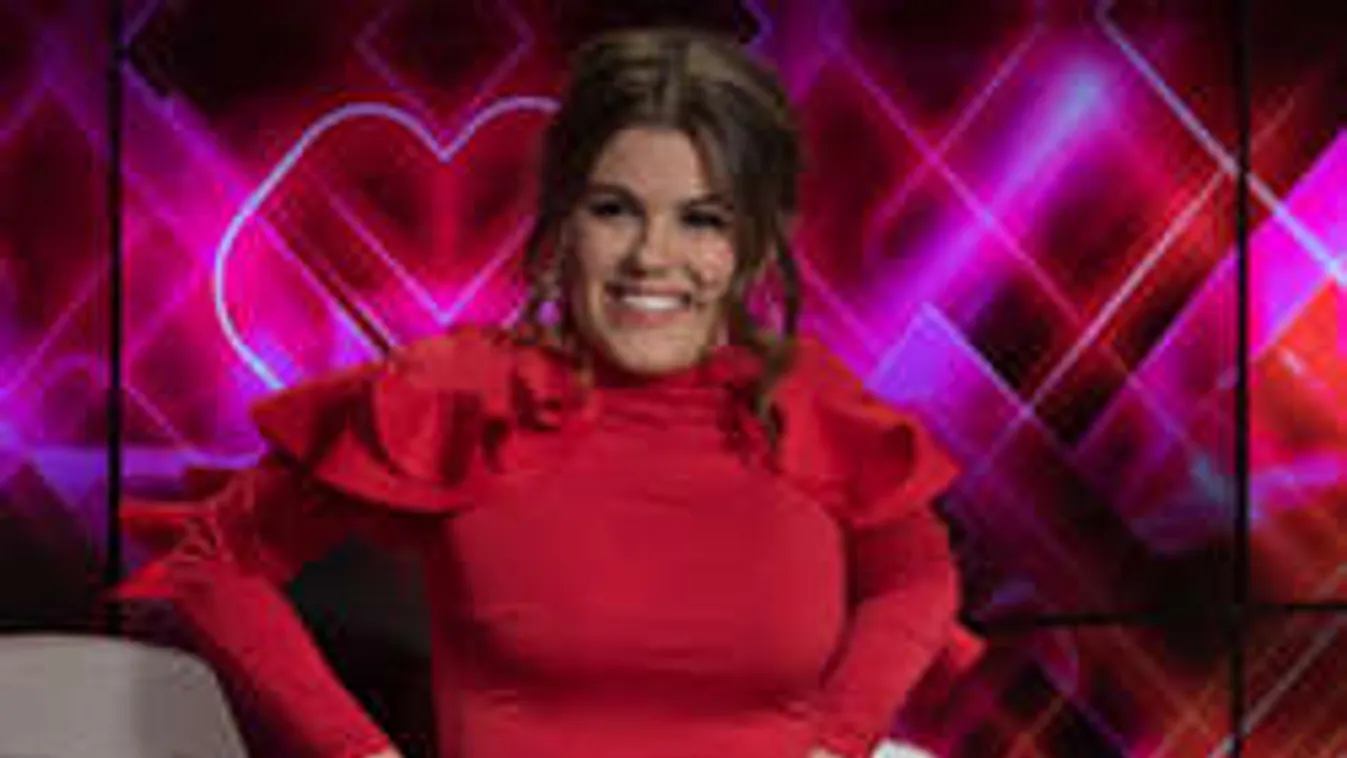 Utazással telik Csobot Adél karácsonya