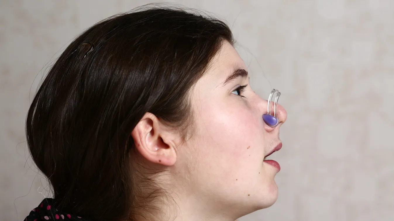 Synchronized,Swimming,Teenage,Team,Member,Girl,Close,Up,Portrait,In