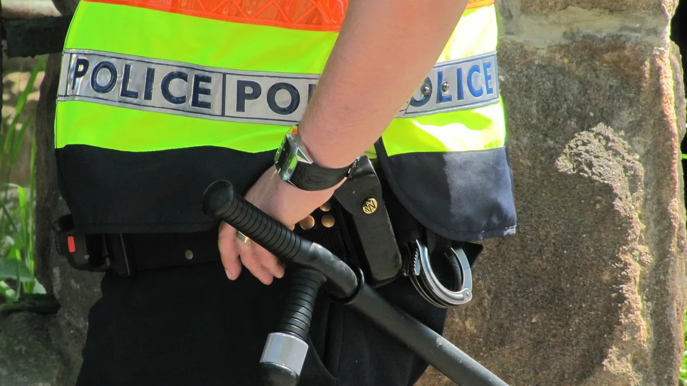 Lecsapott a rendőrség a férfira, aki a tanévzáró alatt fosztotta ki a budapesti gimnazistákat