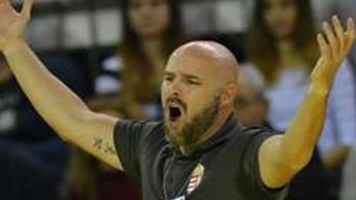 Óriási a baj, kikaptak a kézis lányok