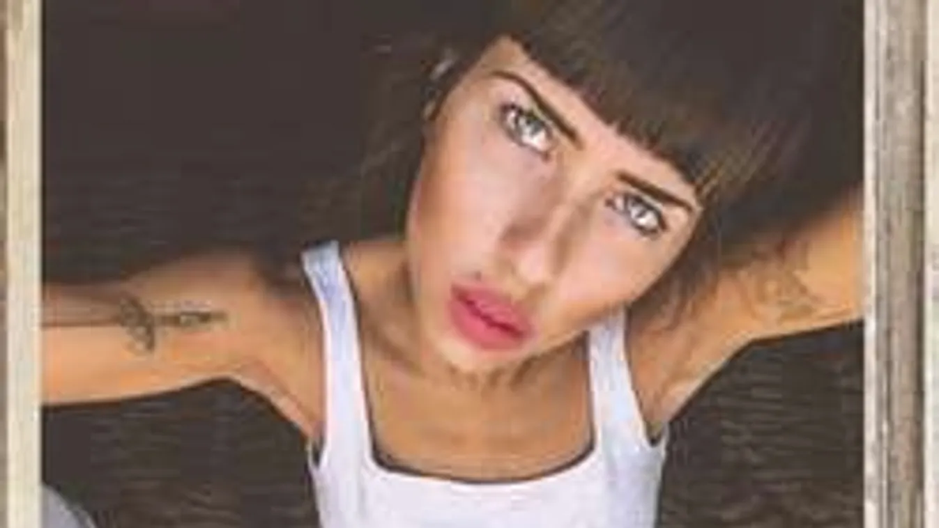 Cinthya Dictator erotikusan feszít edzés közben - Fotó