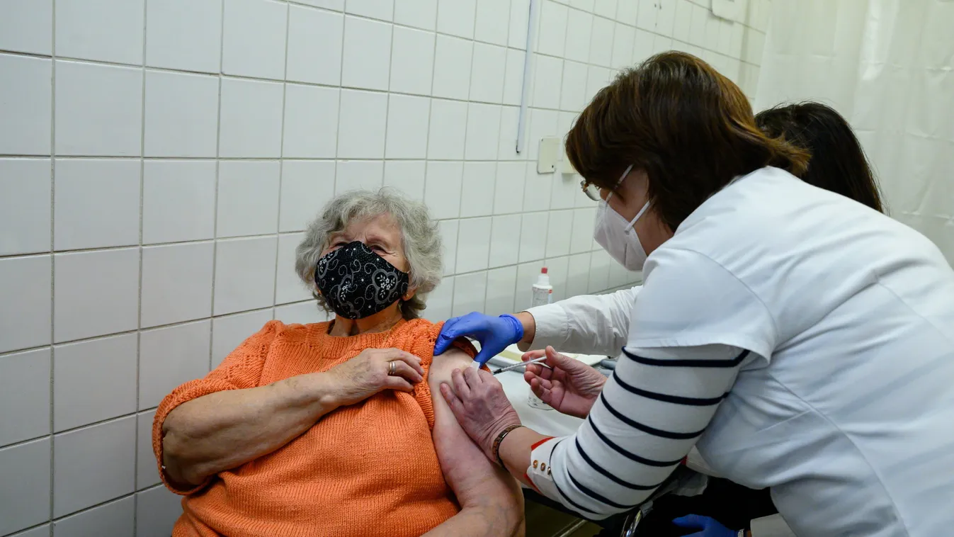 Ekkor érkeznek az oltáskártyák