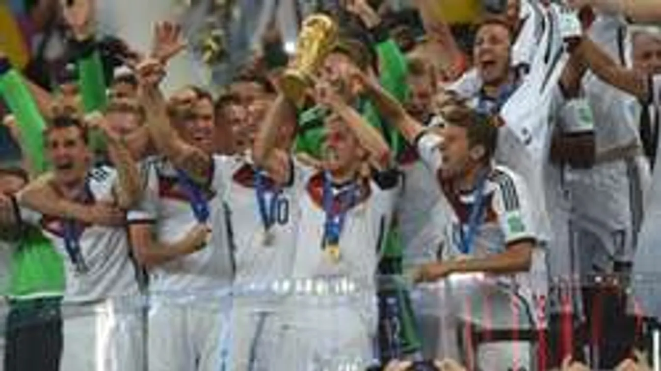 Drogtesztre küldenék a világbajnok mezének tervezőjét