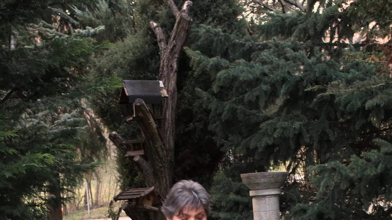 Pécsi Ildikóban unokája tartja a lelket