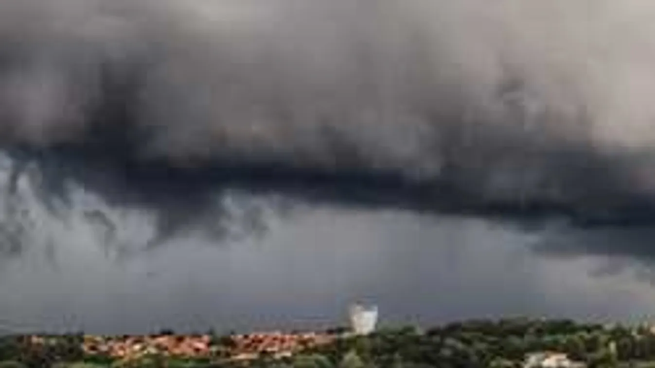 Elöntött utak, sínre dőlt fák: durva pusztítást végez a vihar