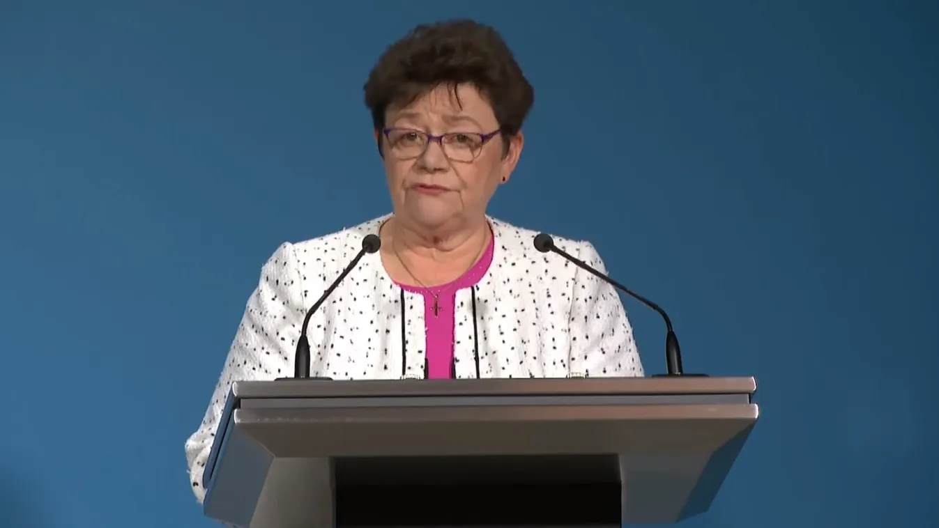 Müller Cecília az Operatív törzs sajtótájékoztatóján