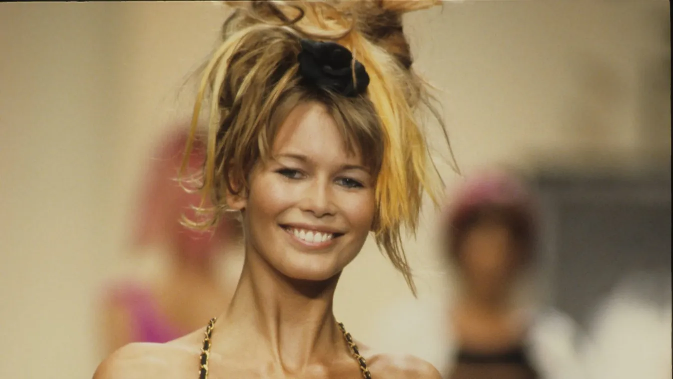 CATWALK (1995) - CLAUDIA SCHIFFER.