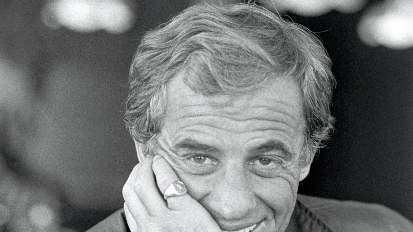 Jean Paul Belmondo sur le tournage de Joyeuses Pâques à Nice en 1984.