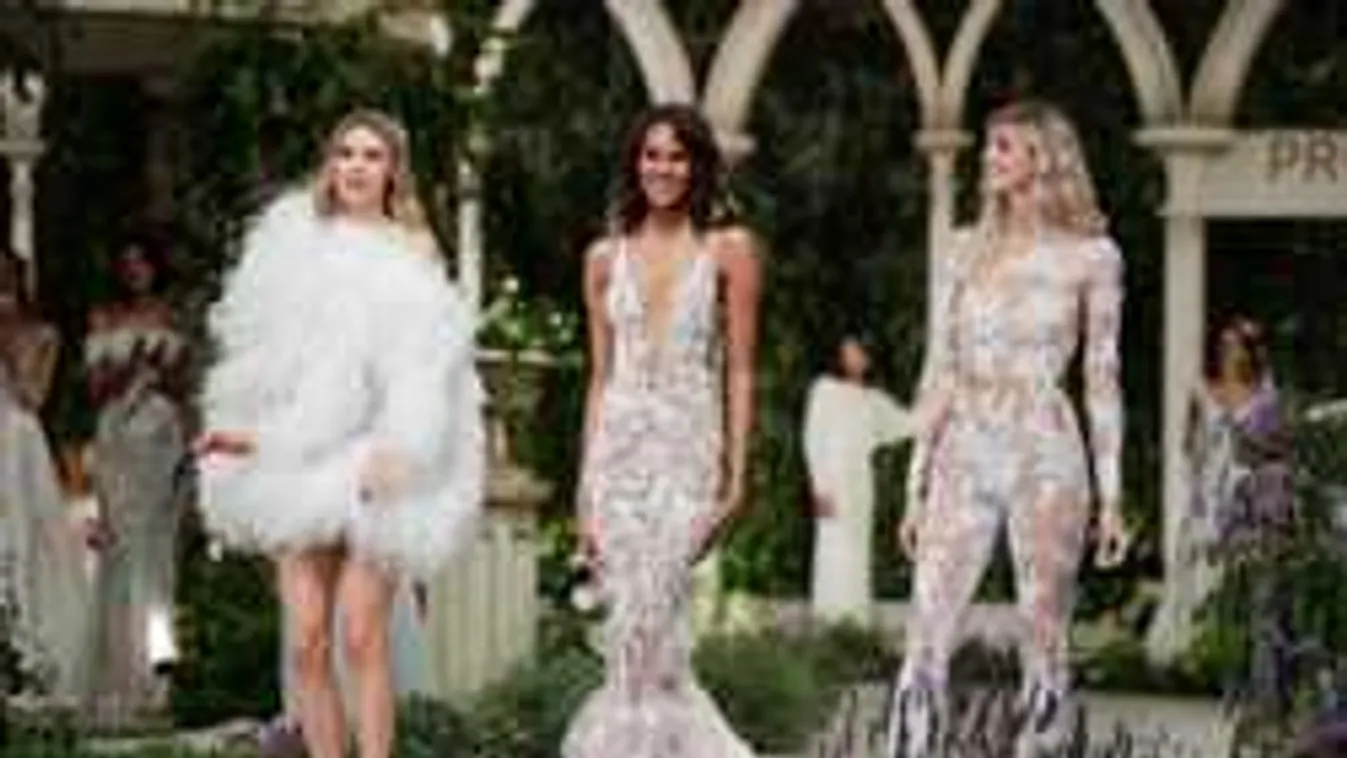 Kicsit merész: félig pucéran állnak oltár elé a nők