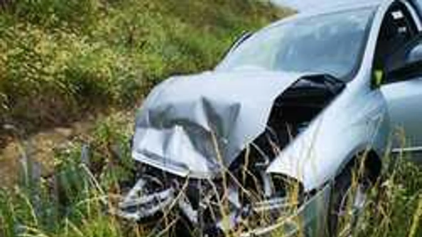 Elképesztő baleset miatt kér segítséget egy fiatal magyar lány