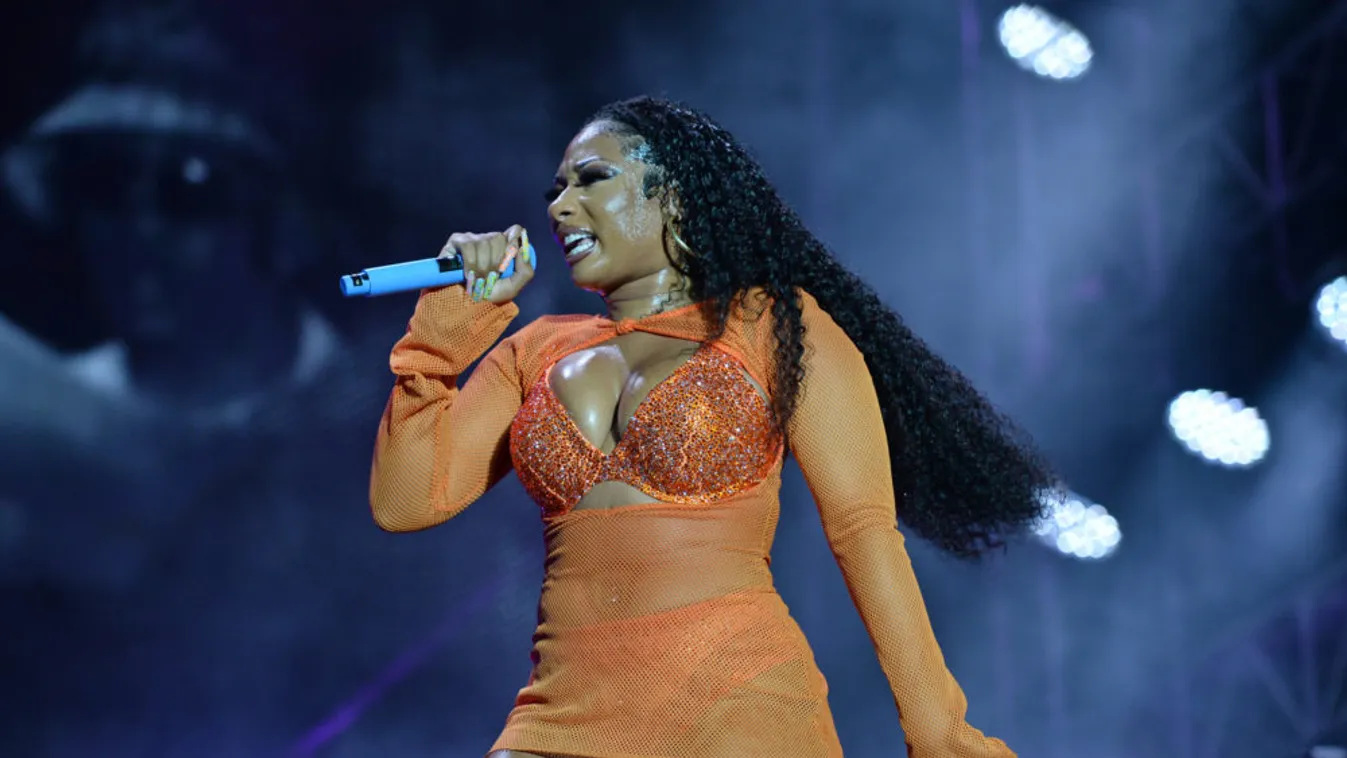Megan Thee Stallion nem szereti, ha nincs kint semmije a ruhából