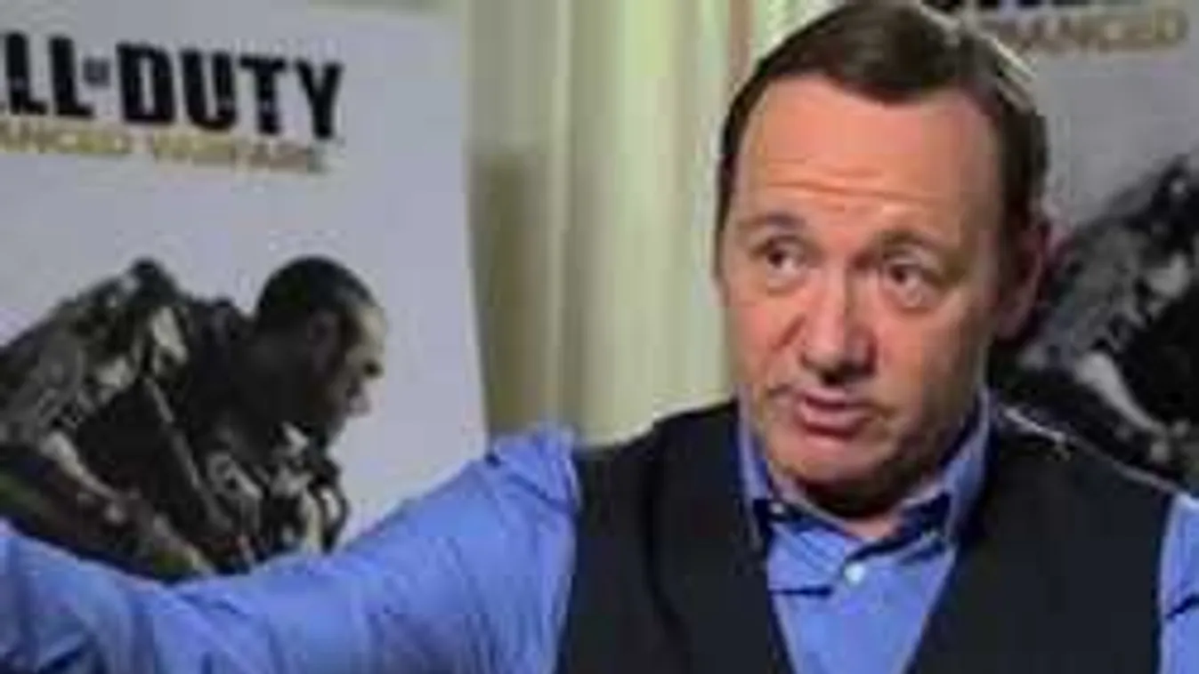 Ittas fiatalt fogdosott a sötétben? Csavar a színész zaklatási ügyében