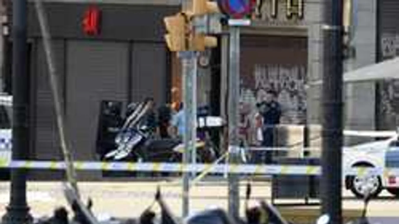 Véget ért a dráma, bilincsben a barcelonai gyilkos