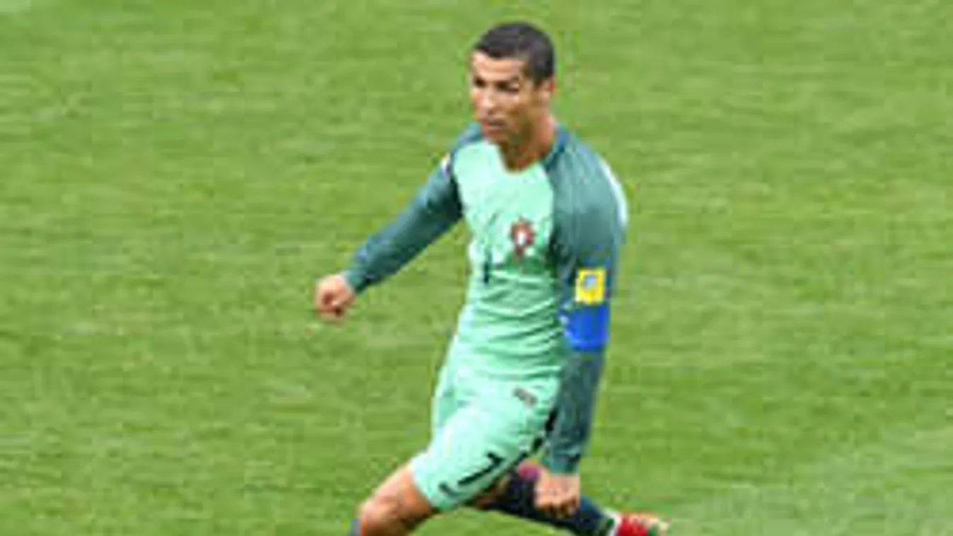 Ronaldónak durván beszóltak, balhés elődöntő jöhet