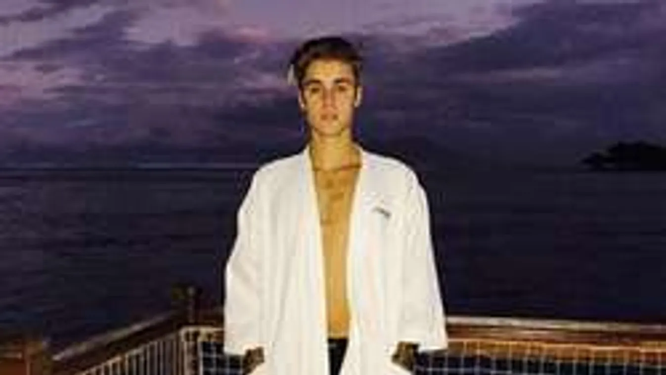 Lebukott: Dögös exével töltötte az éjszakát Justin Bieber!