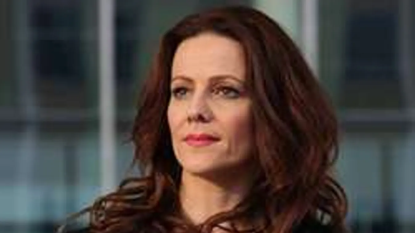 Féltik fiatal pasijától a válófélben lévő magyar színésznőt