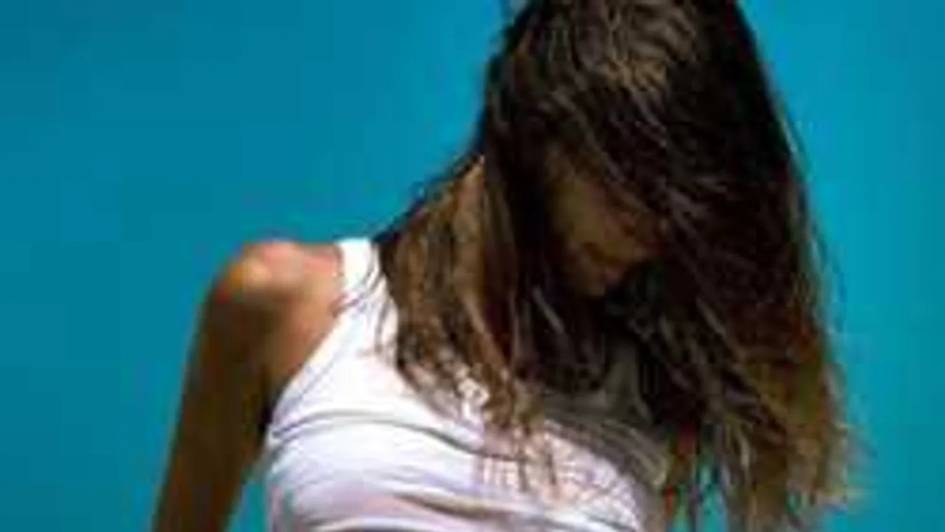 Reggeli pucérkodás közben fotózták le a gyönyörű modellt!