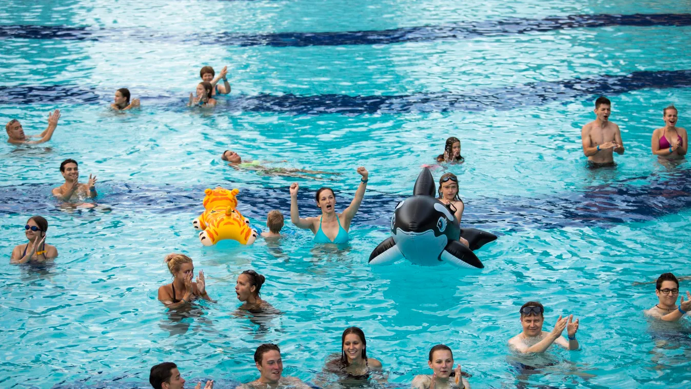 Már csak a papucs és a távolságtartás kötelező a strandokon