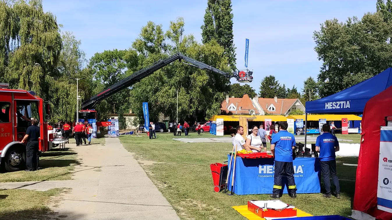 A legújabb technikákat próbálják ki a tűzoltók Balatonföldváron