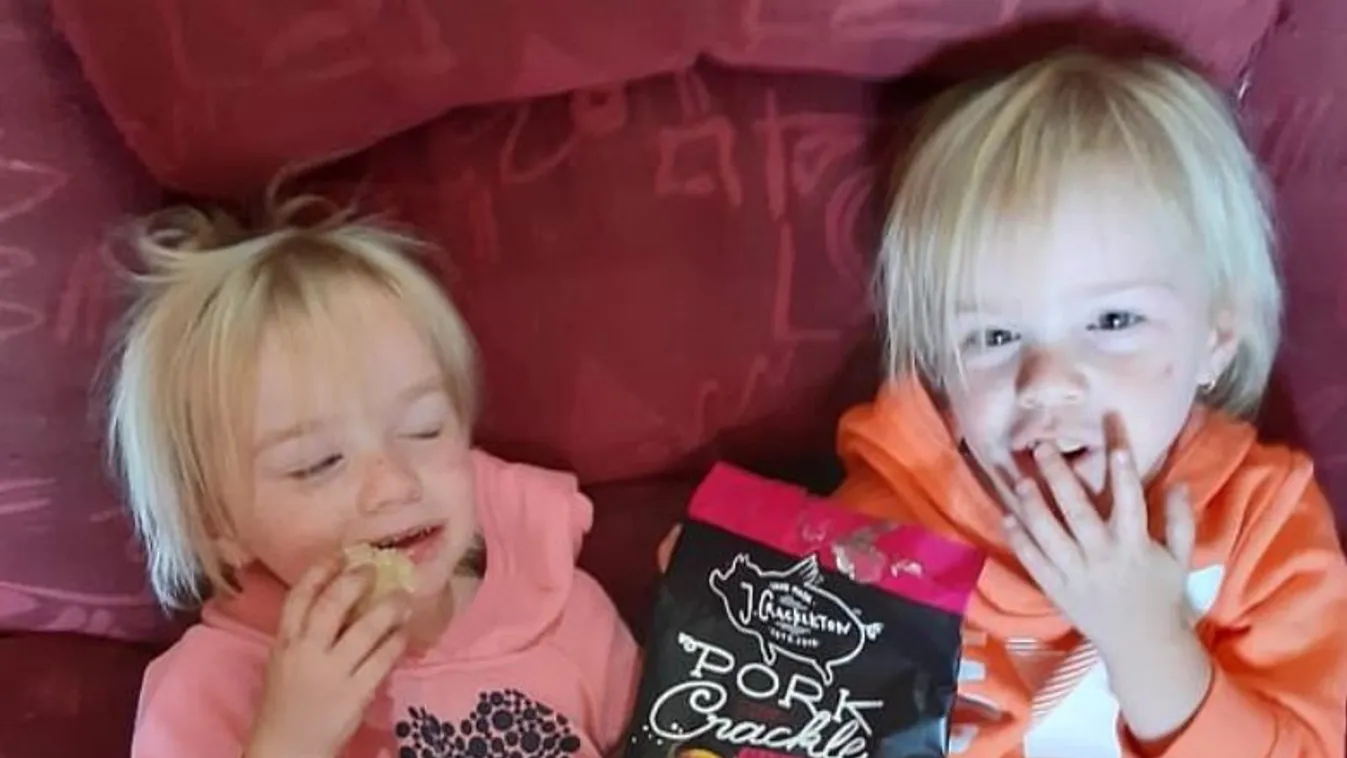 Felfoghatatlan fájdalom: egymást ölelve haltak meg a 3 éves ikerlányok