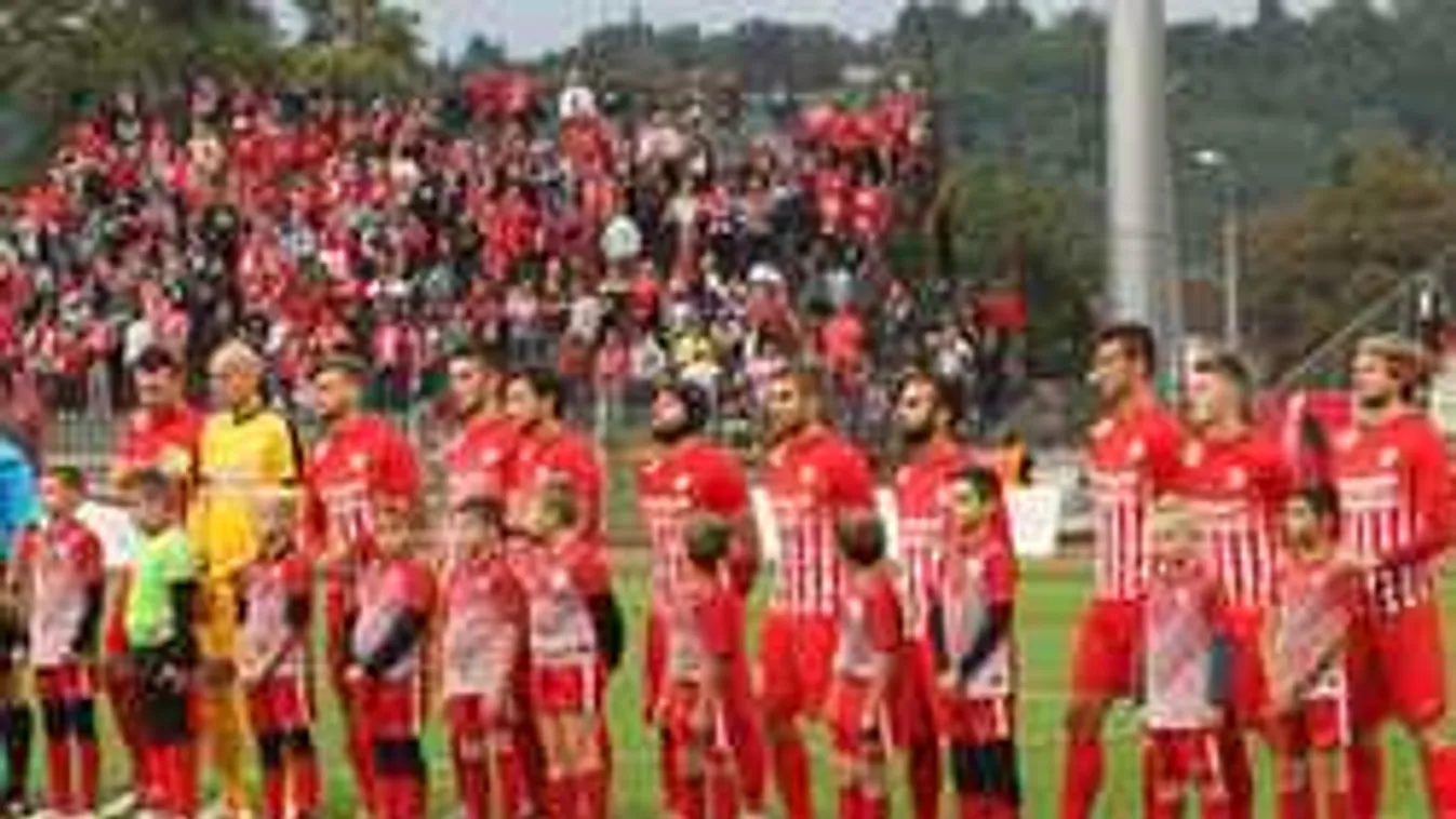 Nincs bocsánat, elzavarták a drukkerek a magyar focistákat